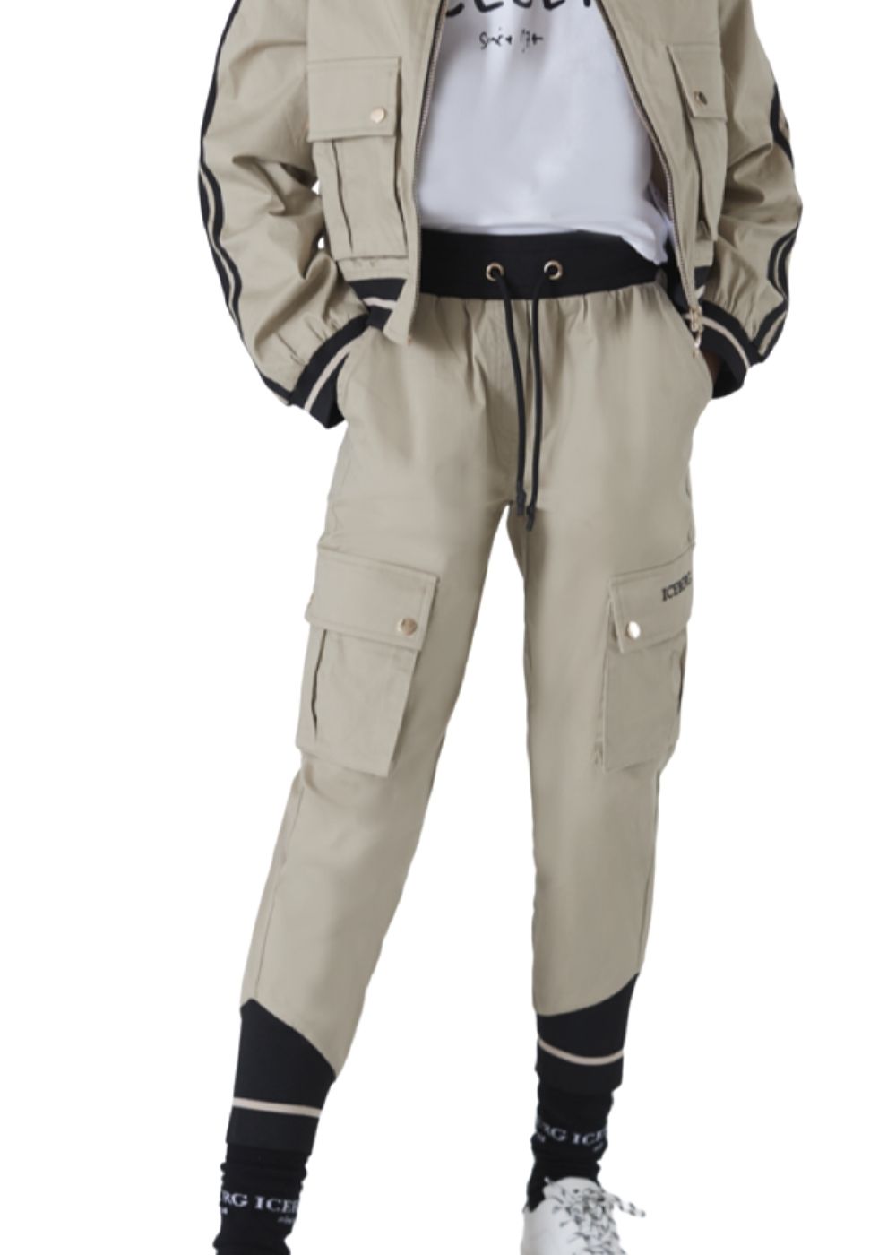 Featured image for “Iceberg Pantalone beige elasticizzato”